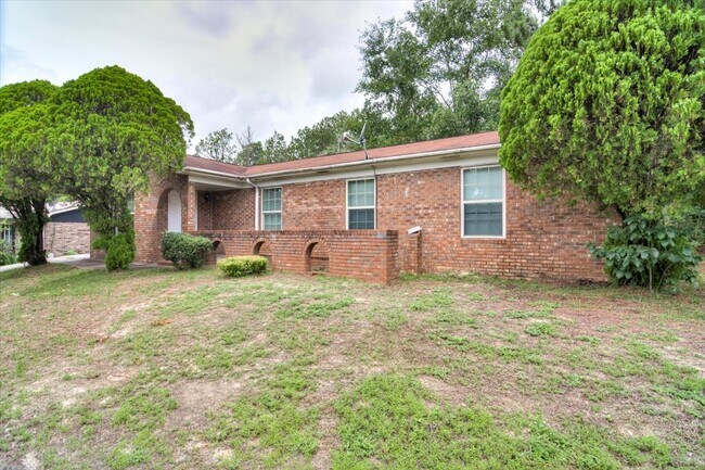 Foto del edificio - 3453 Pine Hill Rd