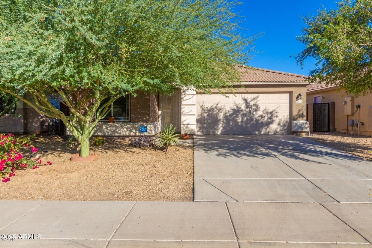 Foto principal - 3413 S 96th Ave