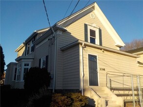Building Photo - 1098 Diamond Hill Rd