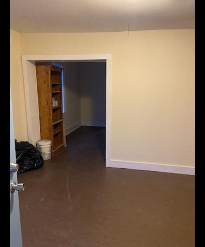 Primary Photo - 270 N 5th St