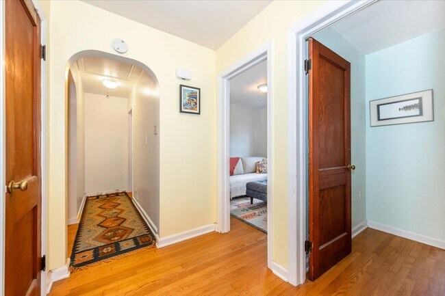Foto del edificio - 5810 Butterfly Ln