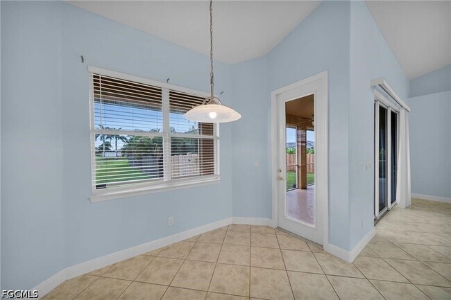 Foto del edificio - 621 NW 37th Ave