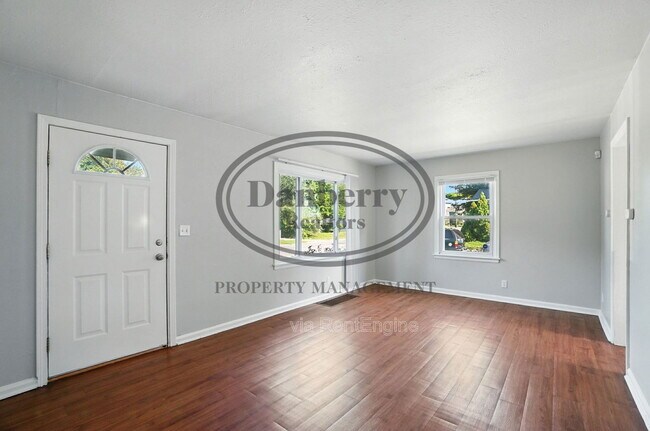 Building Photo - 1126 Searles Rd