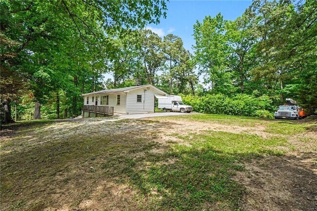 Building Photo - 3944 Fairburn Rd
