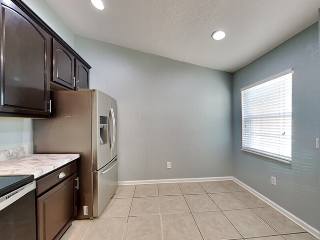 Building Photo - 5069 Maxon Terrace
