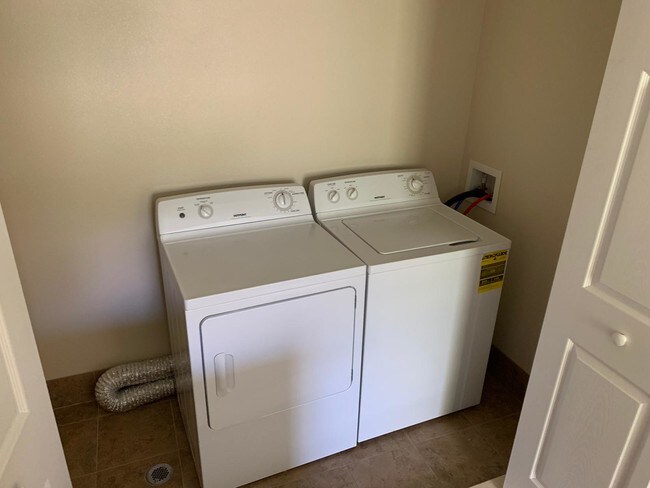 Building Photo - 1132 Hardy Ave