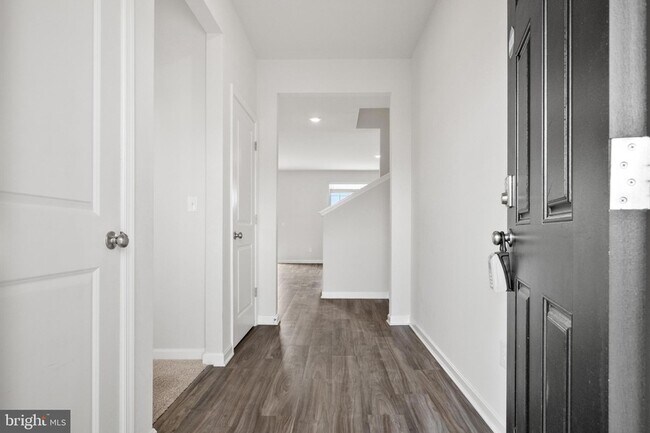 Foto del edificio - 504 Harper Dr
