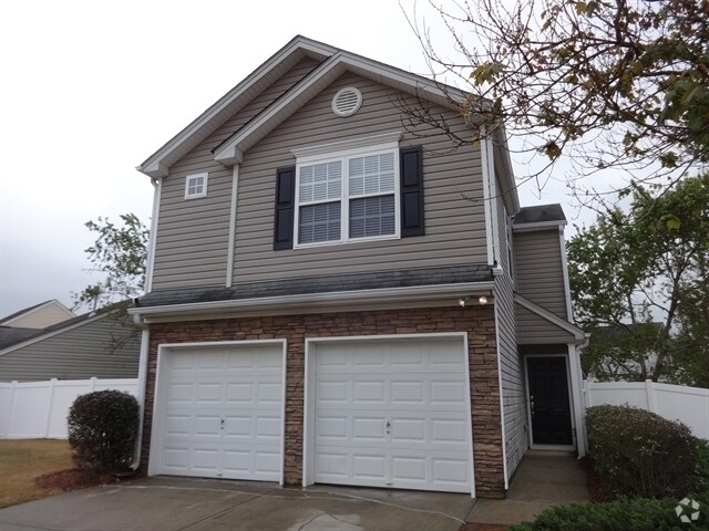 Building Photo - 165 Ilex Dr