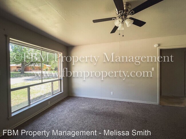 Building Photo - 2 br, 1 bath House - 1416 Mockingbird Ln