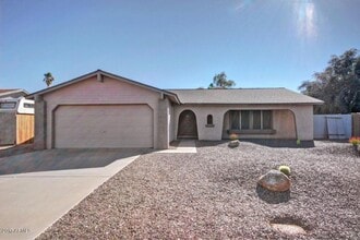 Building Photo - 1829 W Onza Ave