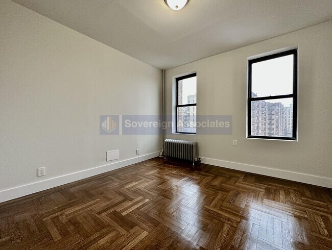 Foto del edificio - 590 Fort Washington Avenue
