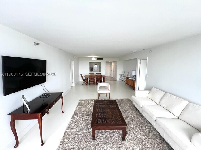 Building Photo - 20515 E Country Club Dr