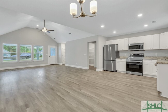 Building Photo - 515 Abigail Cir