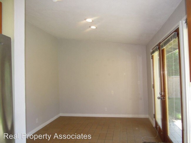 Building Photo - 15535 SE 24th St