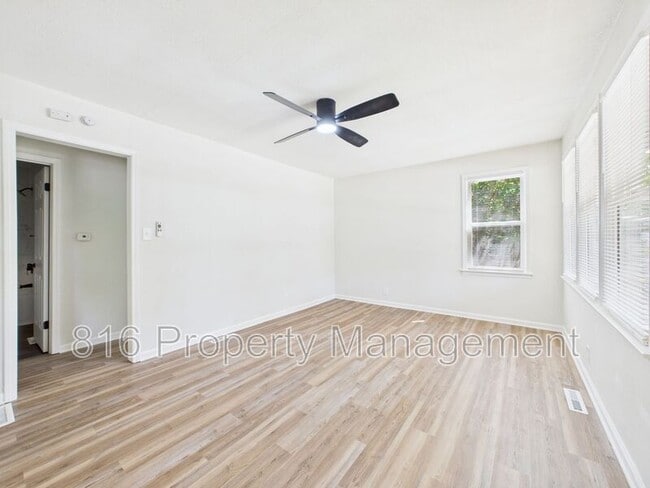 Foto del edificio - 175 Novak St