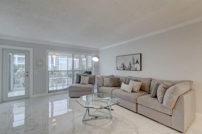 Foto del edificio - 3114 S Ocean Blvd
