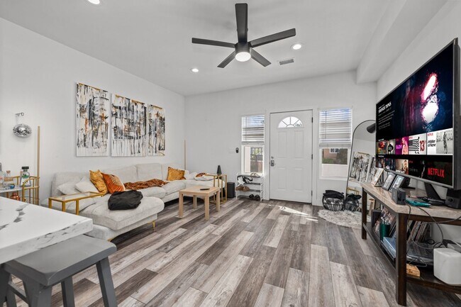 Building Photo - 5161 Brockbank Pl