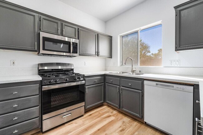Building Photo - Silverado Ranch: Bright, Open Concept 3/2/2 Home with Downstairs Bedroom & Full Bath, Community Pool