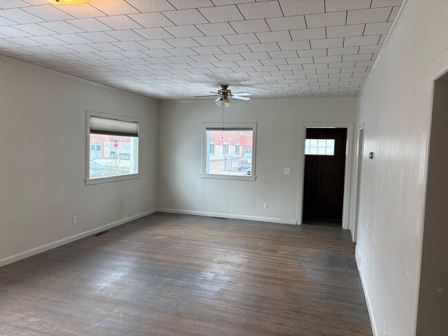 Building Photo - 2Bed 1Bath Whitefish Downtown Home