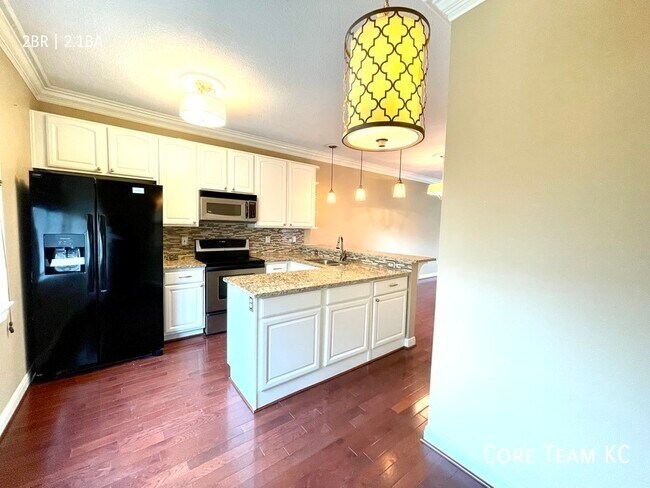 Foto del edificio - Split Level 1500 SF Townhome