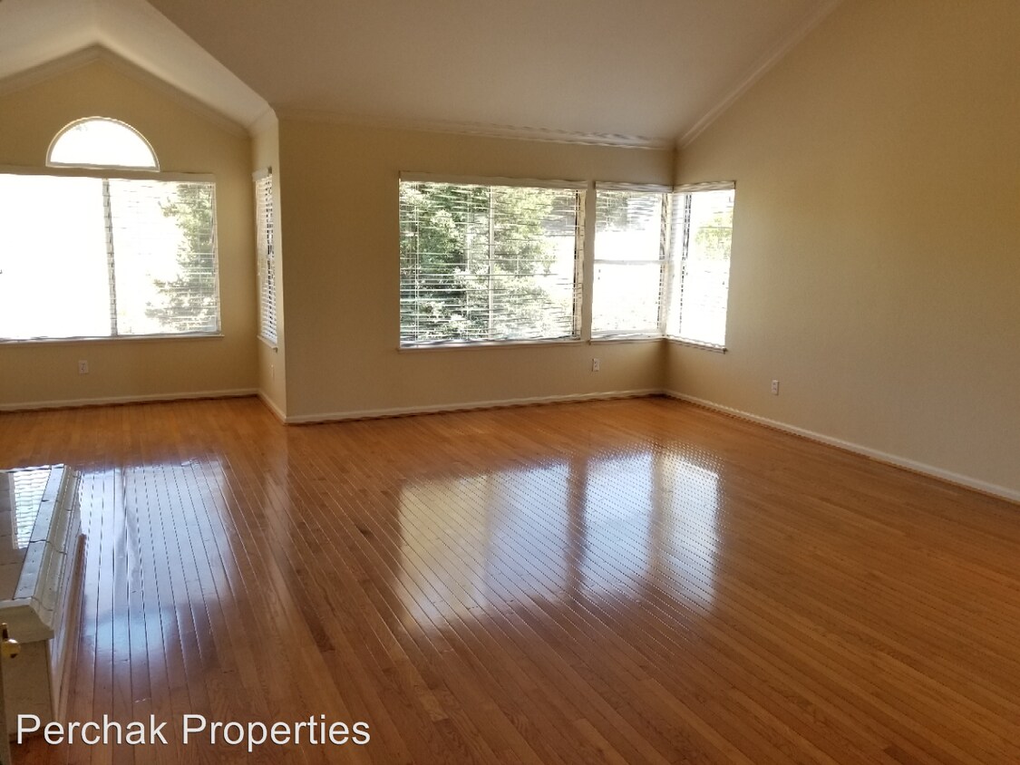 Unclaimed Property Nc 2937 Oakwood Ln, Torrance, CA 90505