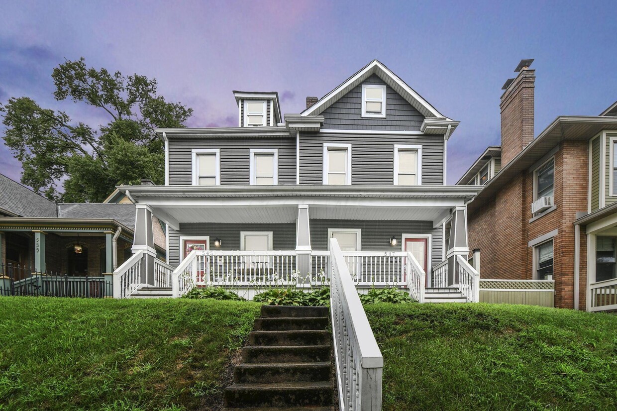 Primary Photo - 545 W 3rd Ave