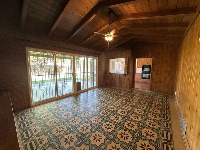 Foto del edificio - 2233 E Seneca St