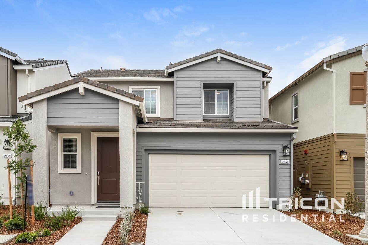 Foto principal - 2663 River Rd Ln