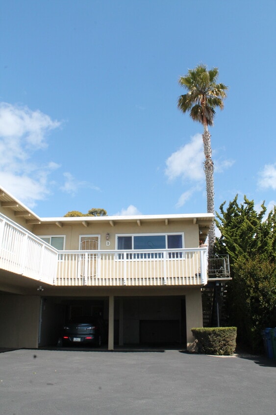 Primary Photo - 272 Sea Ridge Rd