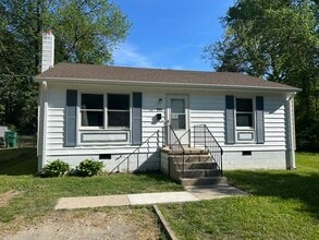 Building Photo - 117 N Ivy Ave