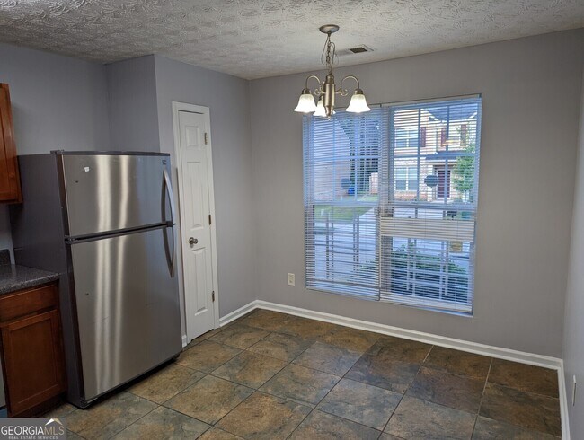 Building Photo - 2486 Piering Dr