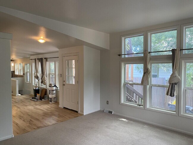 Building Photo - Available Now! "Spacious 3-Bedroom Retreat...