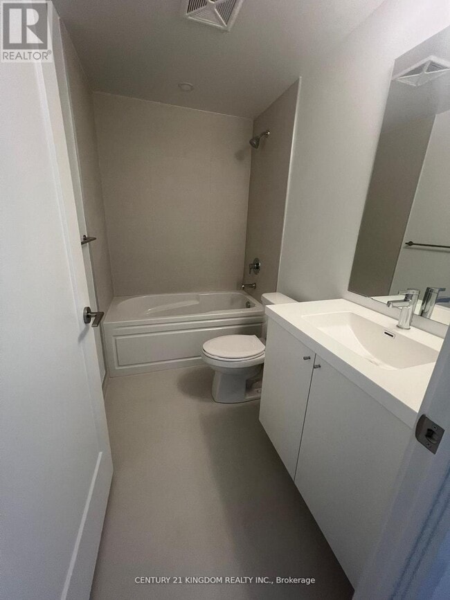 Photo du bâtiment - 2545-2545 Simcoe St N
