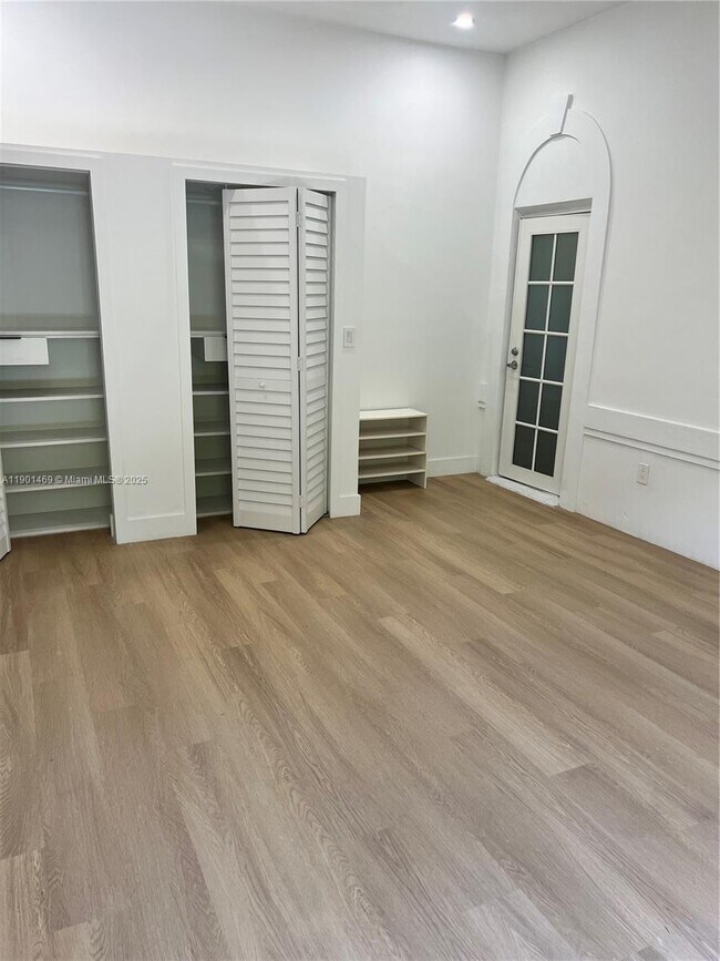 Foto del edificio - 6795 SW 98th St