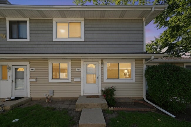 Building Photo - 1437 Sutter Dr