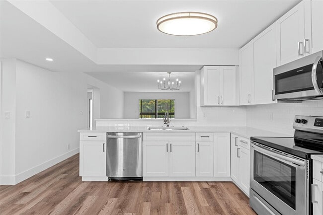 Foto del edificio - 7301 Amberly Ln