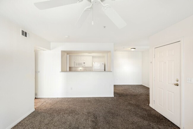 Building Photo - 6955 N Durango Dr