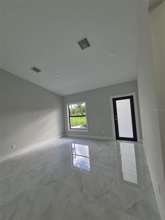 Foto del edificio - 445 Wickham Ave S