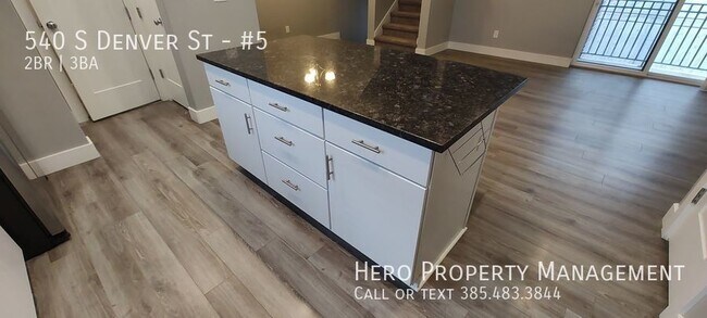 Foto del edificio - GORGEOUS Downtown Unit!!!