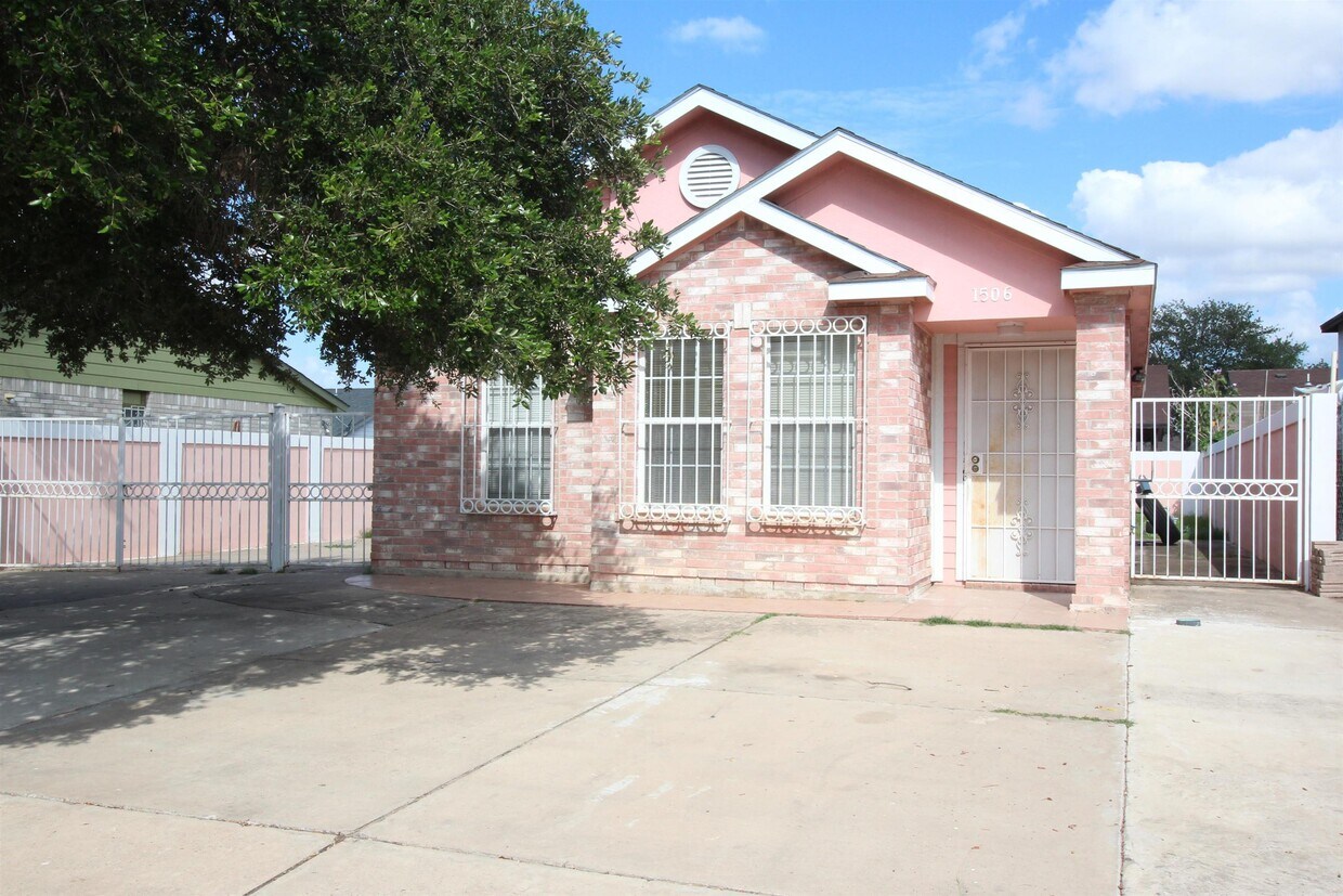 1506 Pintail St, Laredo, TX 78045 House for Rent in Laredo, TX