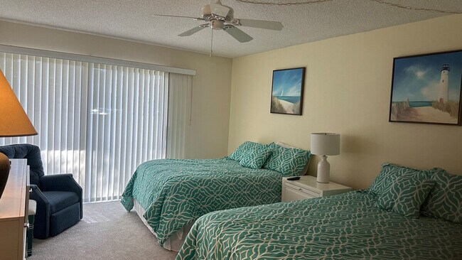 Foto del edificio - 3792 NE Ocean Blvd