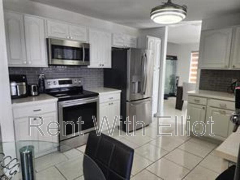 Foto principal - 9700 SW 16th Ct