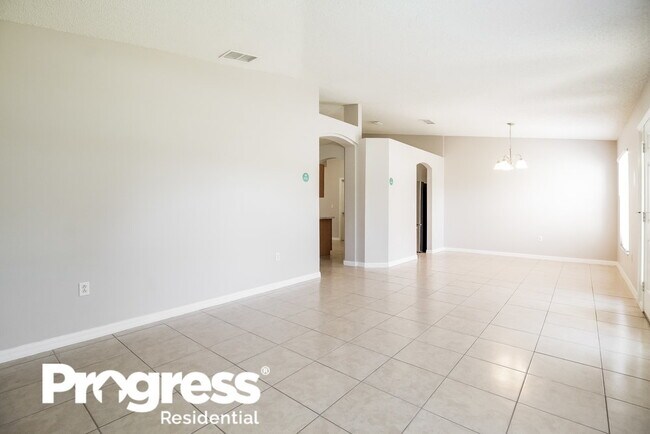 Building Photo - 1044 Cannock Dr
