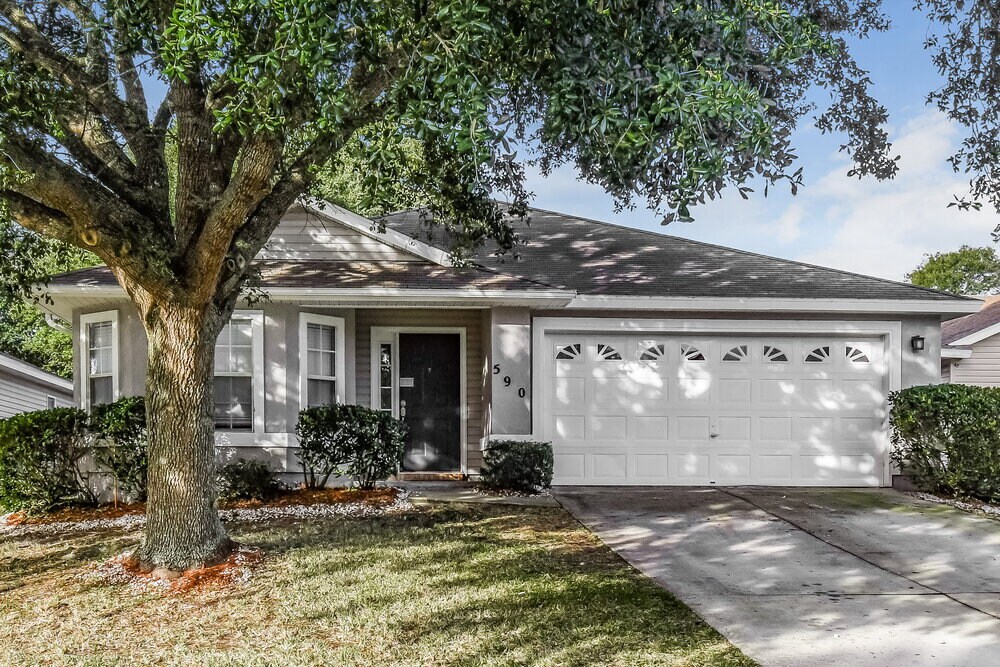 Foto principal - 590 Chancellor Dr W