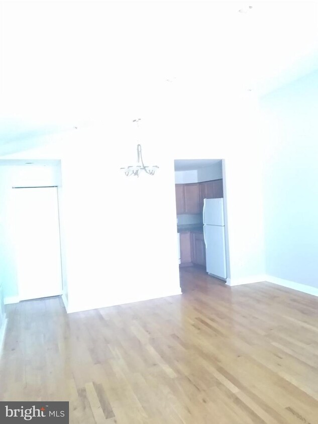 Primary Photo - 1054 Spring Valley Ct
