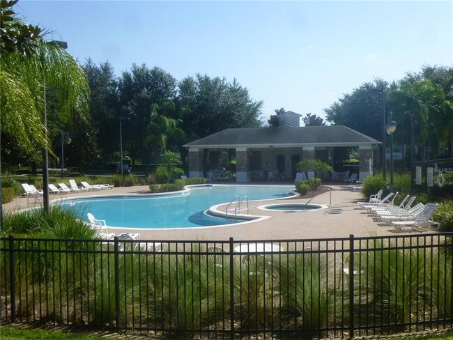 Building Photo - 2735 Kingston Ridge Dr