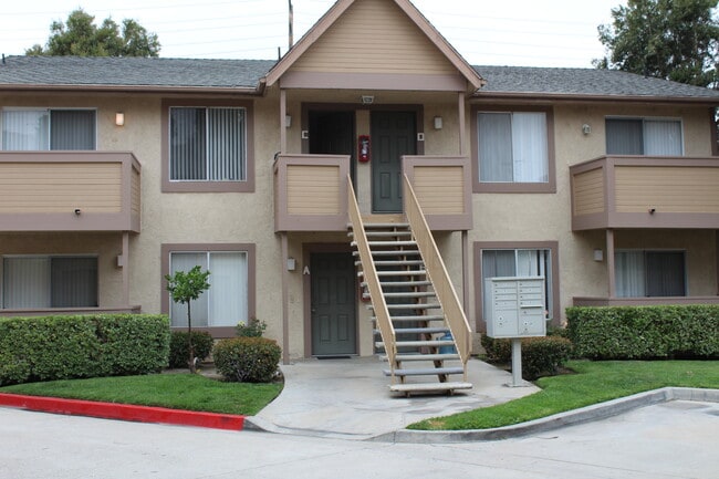 Building Photo - Shady Canyon Foothills