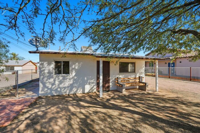 Foto principal - Charming Tucson Rental: 1BR/1BA with Spacious Yard - Pet Friendly!