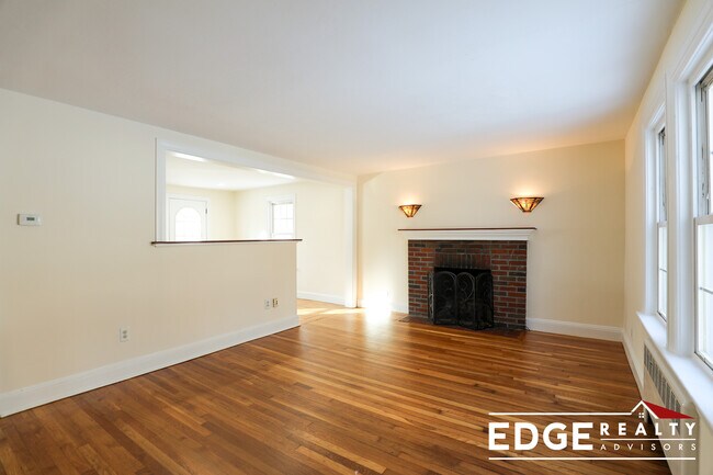 Building Photo - 26 Adair Rd