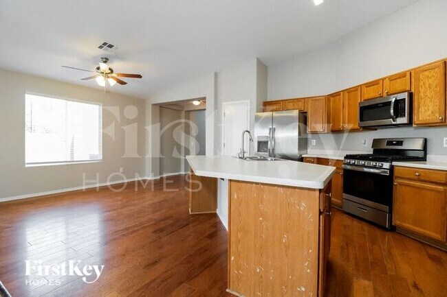 Foto del edificio - 14828 W Riviera Dr